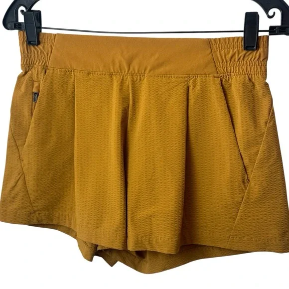 Athleta Textured Brooklyn Short Golden Turmeric Athletic Gym Utility Everyday 2 - Picture 3 of 13